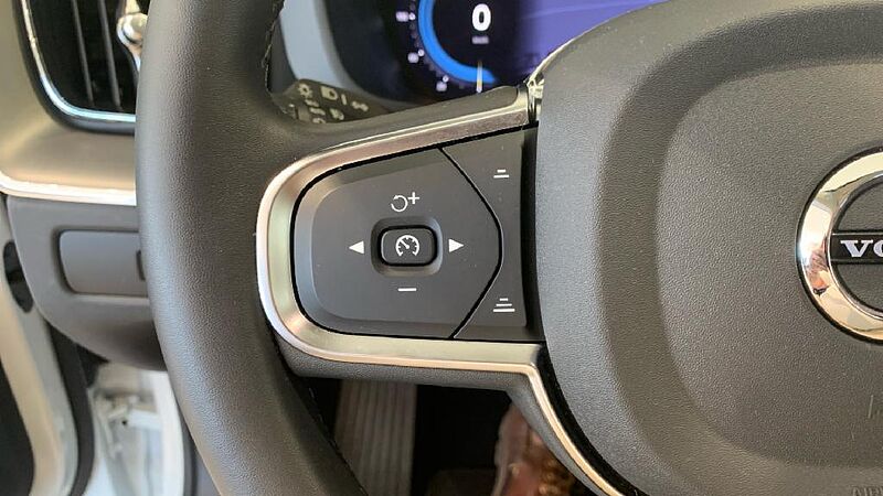 Volvo XC60 2.0 B4 D CORE AUTO 197 5P