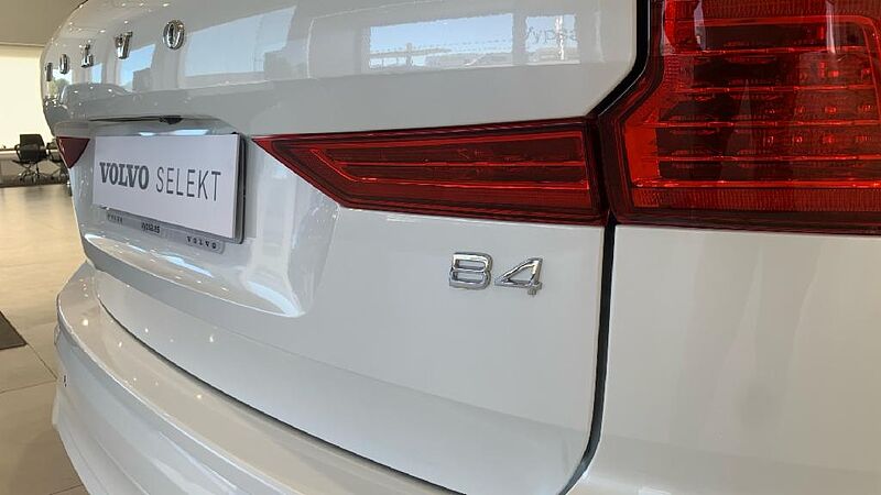 Volvo XC60 2.0 B4 D CORE AUTO 197 5P