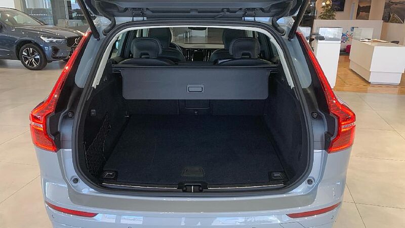 Volvo XC60 2.0 B5 P PLUS DARK AUTO 4WD 250 5P