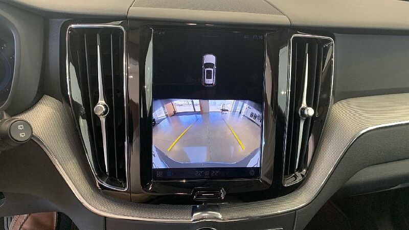 Volvo XC60 2.0 B5 P PLUS DARK AUTO 4WD 250 5P
