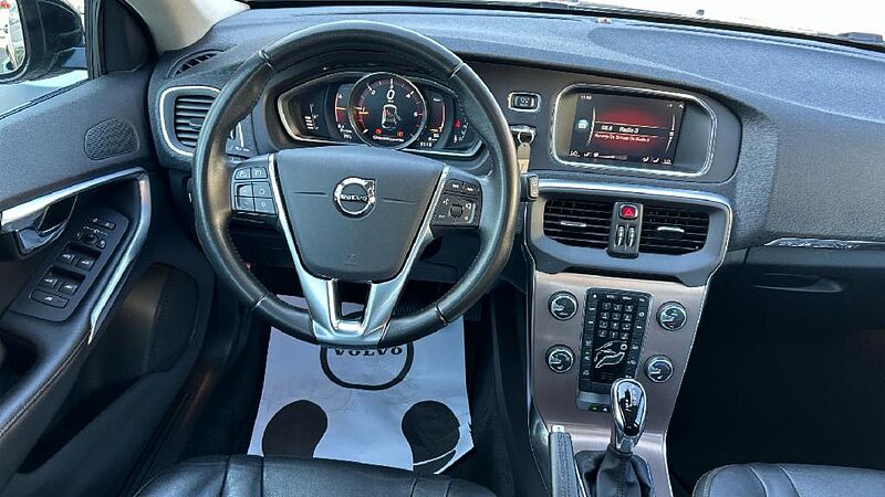 Volvo V40 Cross Country 2.0 D2 PRO AUTO 120 5P