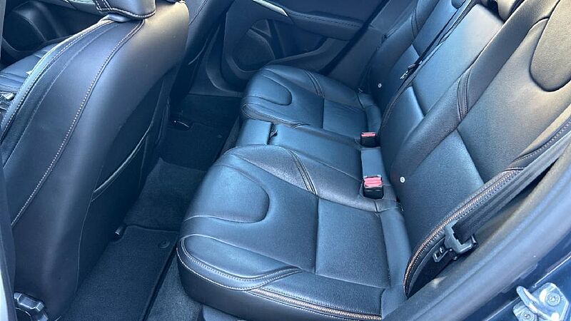 Volvo V40 Cross Country 2.0 D2 PRO AUTO 120 5P