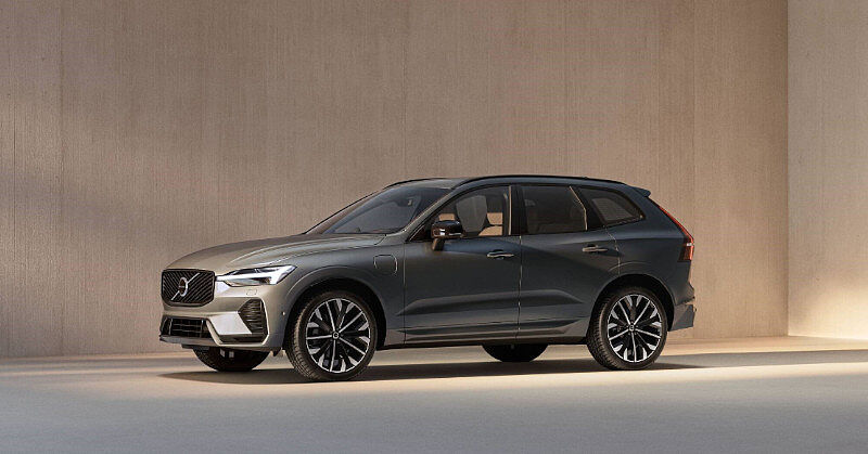 Volvo XC60 B5 desde 43.600€ o desde 250€/mes*