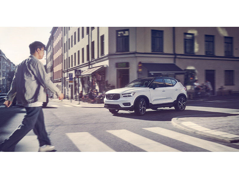 Volvo XC40 T2 Momentum Core Manual desde 25.000€*